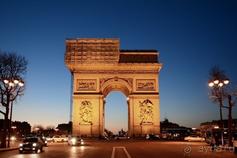 Ночной Париж