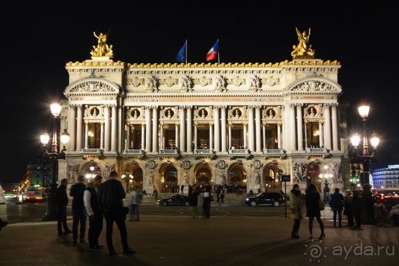 Ночной Париж