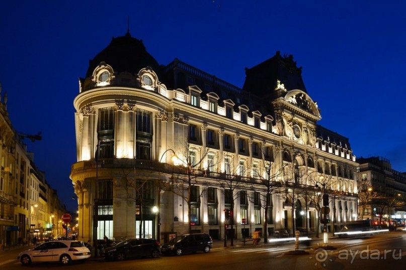 Ночной Париж