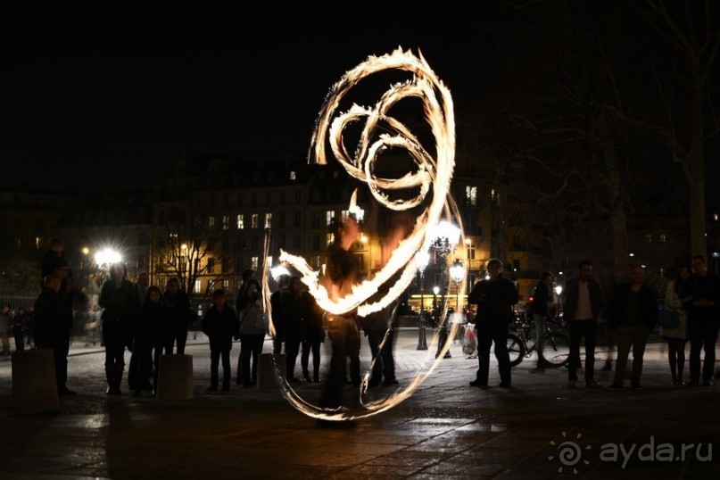 Ночной Париж