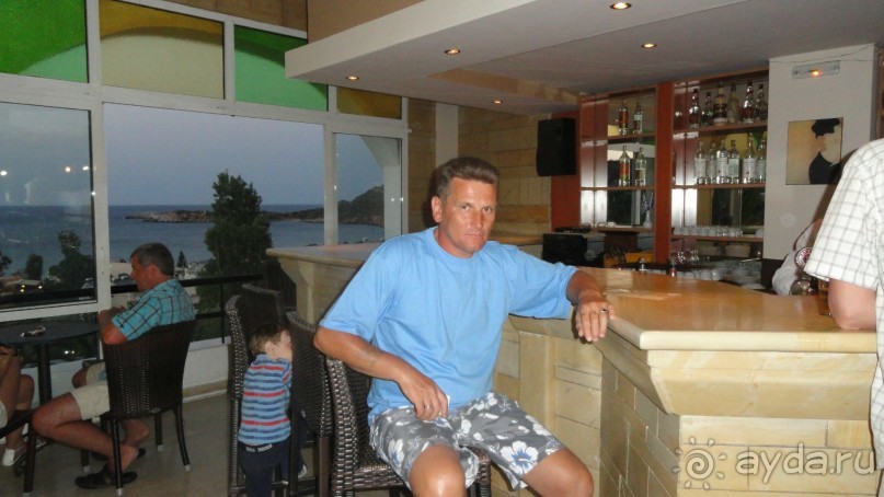 В баре в отеле