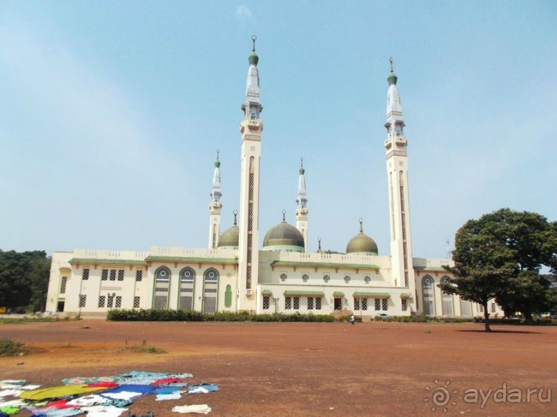 Альбом отзыва "Мусорная столица. Гуляю по Конакри"