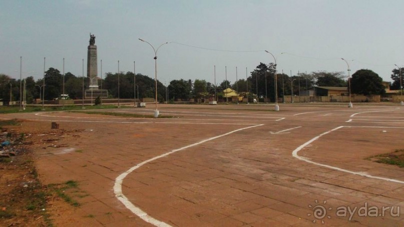 Мусорная столица. Гуляю по Конакри