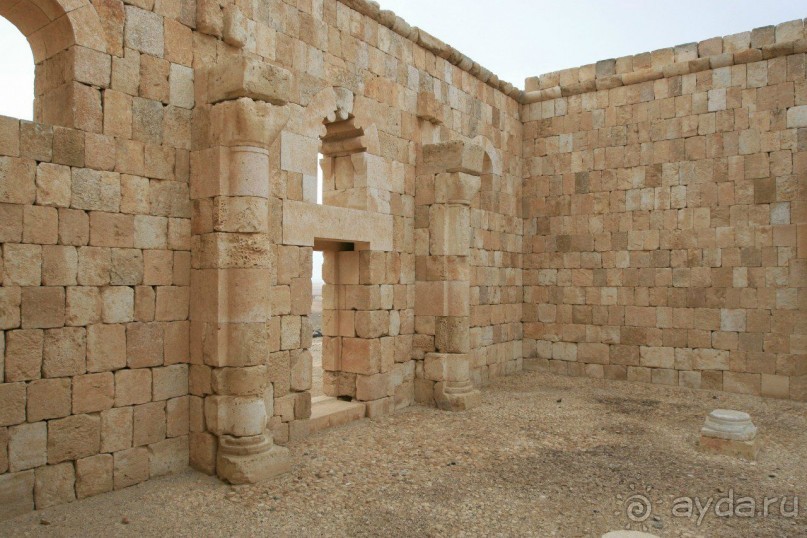 Дворцы пустыни