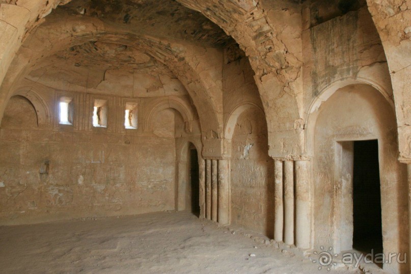 Дворцы пустыни