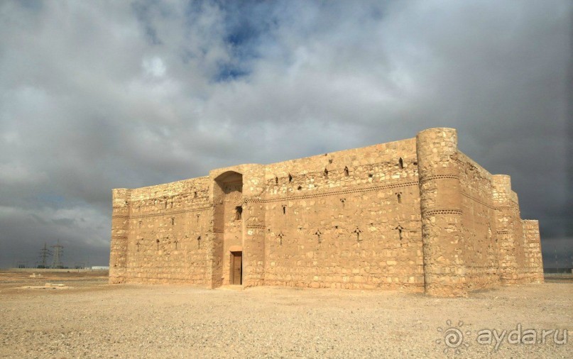 Дворцы пустыни