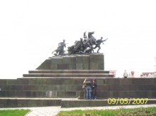 Парад Победы на площади Куйбышева в Самаре (самой большой площади в Европе).