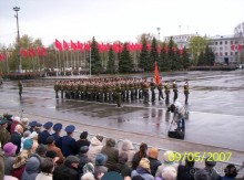 Парад Победы на площади Куйбышева в Самаре (самой большой площади в Европе).