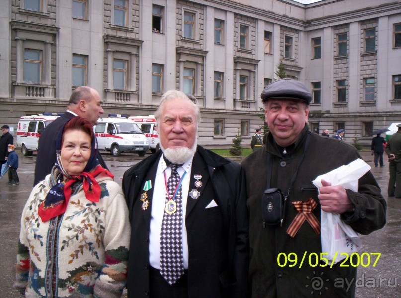 Парад Победы на площади Куйбышева в Самаре (самой большой площади в Европе).