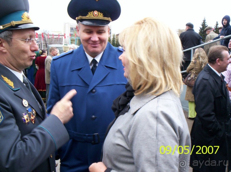 Парад Победы на площади Куйбышева в Самаре (самой большой площади в Европе).