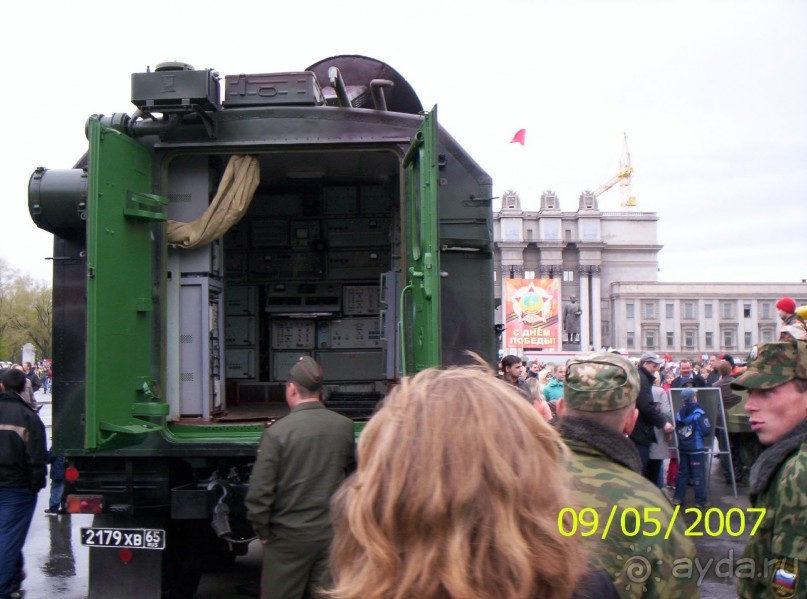 Парад Победы на площади Куйбышева в Самаре (самой большой площади в Европе).