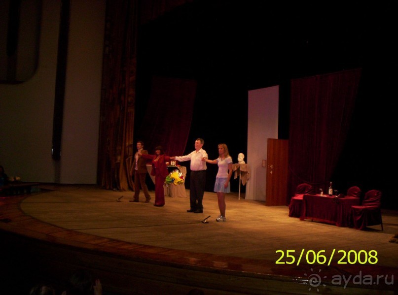 25 июня 2008 г. в самарской филармонии состоялся спектакль"Шашни старого козла" при участии Н Варлей