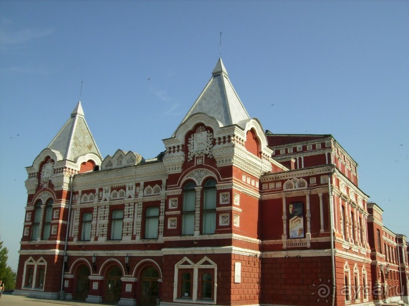 Вечерняя набережная Самары, виды старой части города