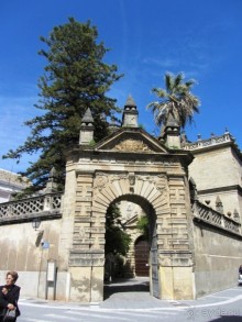 Андалусия-4: Севилья, Кармона, Эсиха, хересный треугольник и кадисский меридиан (часть 4)