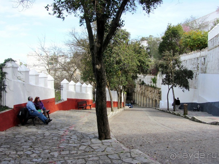 Андалусия-4: Севилья, Кармона, Эсиха, хересный треугольник и кадисский меридиан (часть 4)