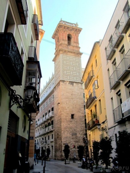 Валенсия и Коста-Бланка: пляжные бездельники в поисках аутентичной Испании