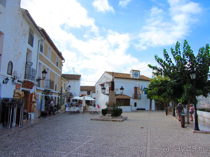 Валенсия и Коста-Бланка: пляжные бездельники в поисках аутентичной Испании