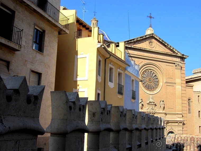 Валенсия и Коста-Бланка: пляжные бездельники в поисках аутентичной Испании