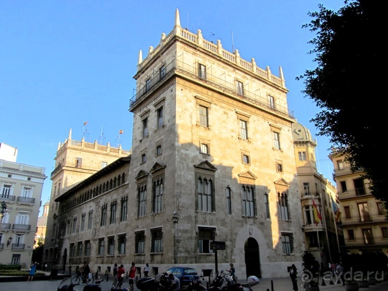 Валенсия и Коста-Бланка: пляжные бездельники в поисках аутентичной Испании