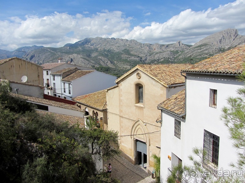 Валенсия и Коста-Бланка: пляжные бездельники в поисках аутентичной Испании