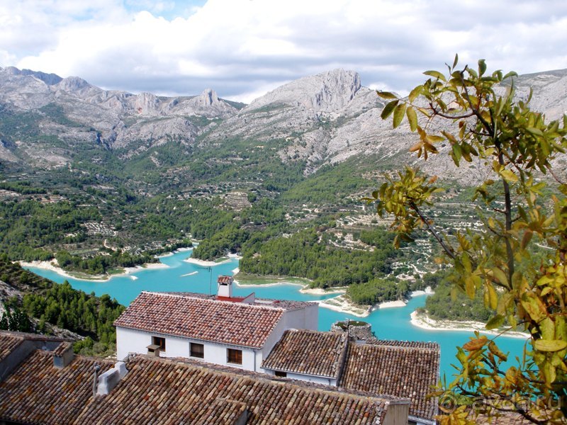 Валенсия и Коста-Бланка: пляжные бездельники в поисках аутентичной Испании