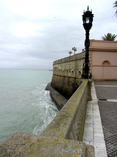 Андалусия-4: Севилья, Кармона, Эсиха, хересный треугольник и кадисский меридиан (часть 5)