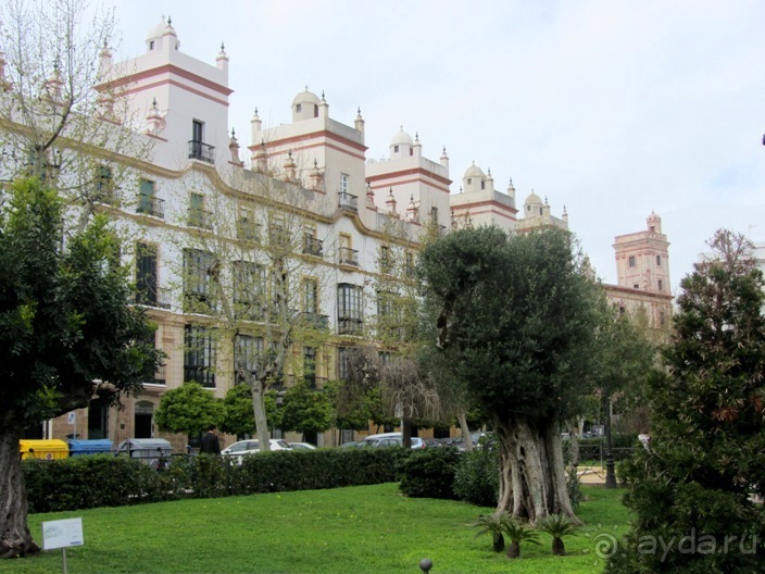 Андалусия-4: Севилья, Кармона, Эсиха, хересный треугольник и кадисский меридиан (часть 5)