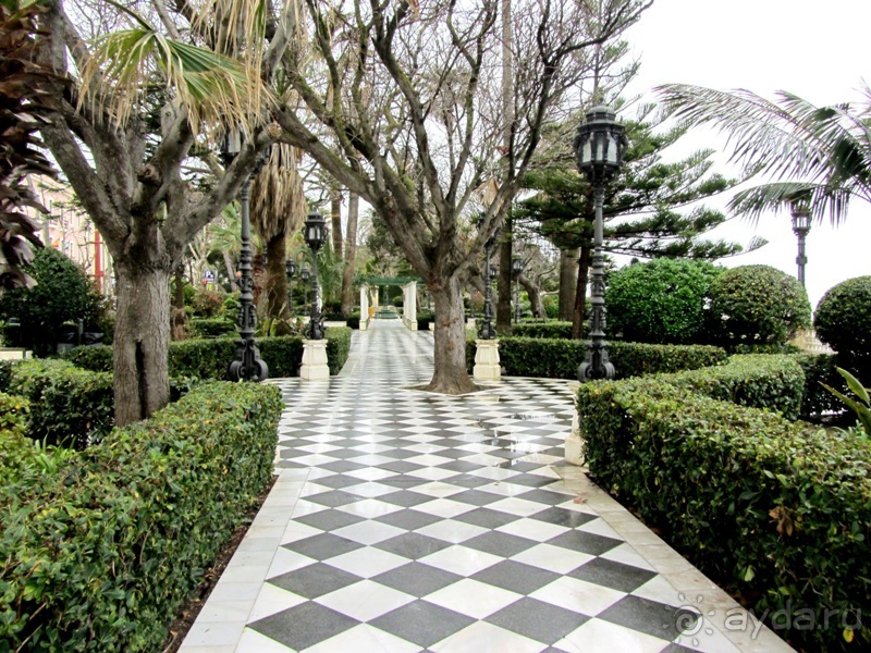 Андалусия-4: Севилья, Кармона, Эсиха, хересный треугольник и кадисский меридиан (часть 5)