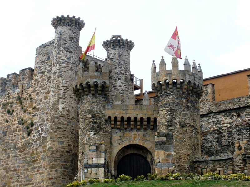 Наш "путь Сантьяго" (от Мадрида до Компостелы). ПОНФЕРРАДА.