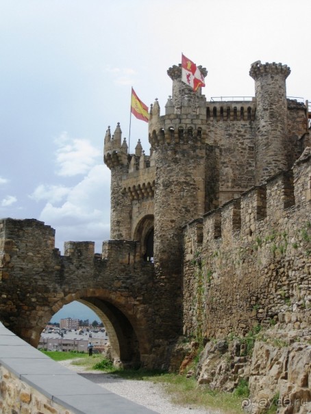 Наш "путь Сантьяго" (от Мадрида до Компостелы). ПОНФЕРРАДА.