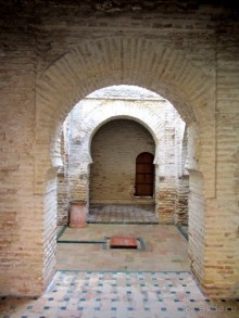 Андалусия-4: Севилья, Кармона, Эсиха, хересный треугольник и кадисский меридиан (часть 3)