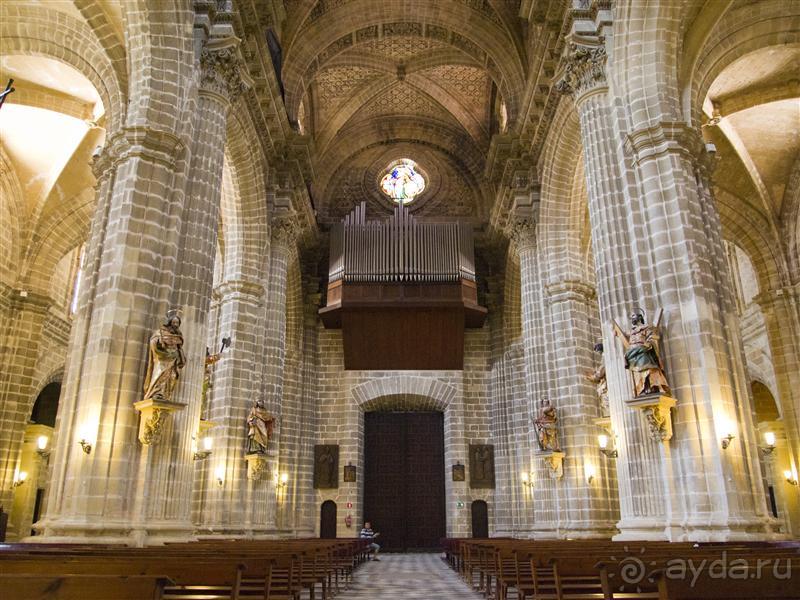 Андалусия-4: Севилья, Кармона, Эсиха, хересный треугольник и кадисский меридиан (часть 3)