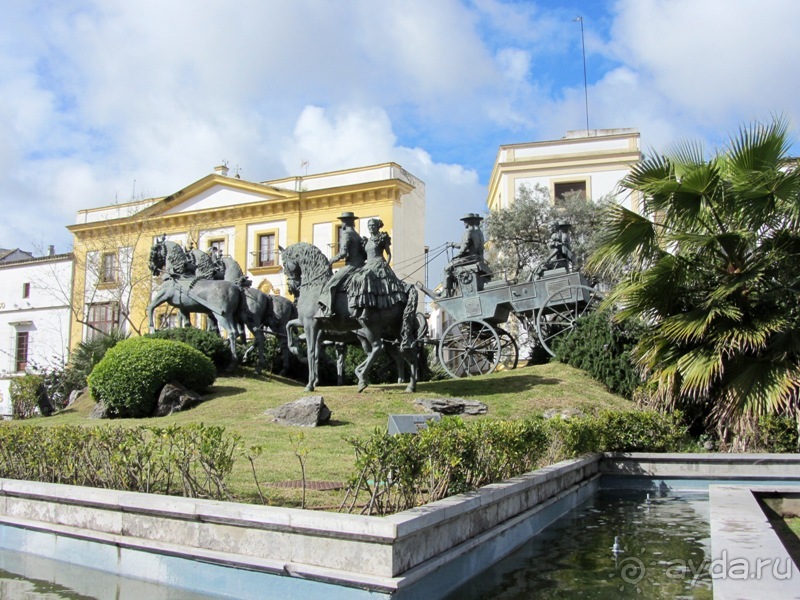 Андалусия-4: Севилья, Кармона, Эсиха, хересный треугольник и кадисский меридиан (часть 3)