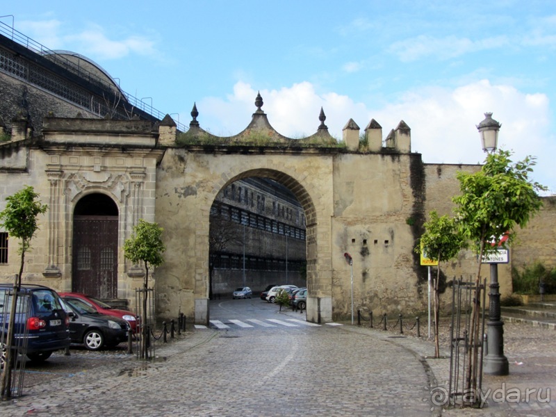 Андалусия-4: Севилья, Кармона, Эсиха, хересный треугольник и кадисский меридиан (часть 3)