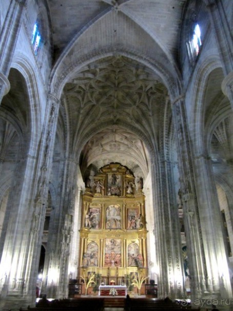 Андалусия-4: Севилья, Кармона, Эсиха, хересный треугольник и кадисский меридиан (часть 3)