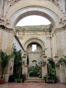 Андалусия-4: Севилья, Кармона, Эсиха, хересный треугольник и кадисский меридиан (часть 2)