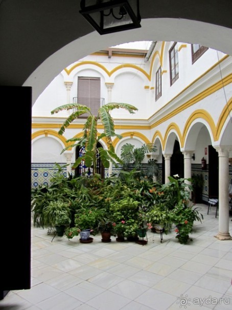 Андалусия-4: Севилья, Кармона, Эсиха, хересный треугольник и кадисский меридиан (часть 2)