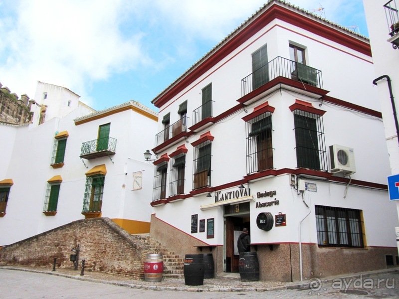 Андалусия-4: Севилья, Кармона, Эсиха, хересный треугольник и кадисский меридиан (часть 2)