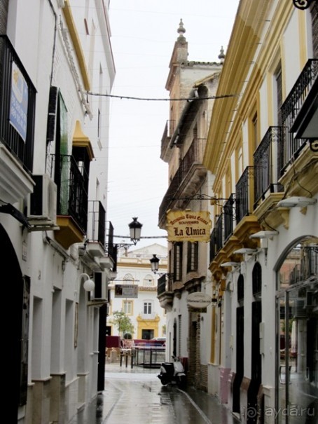 Андалусия-4: Севилья, Кармона, Эсиха, хересный треугольник и кадисский меридиан (часть 2)