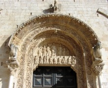 Апулия и Матера – впечатления без погружения. Битонто и ночной Бари