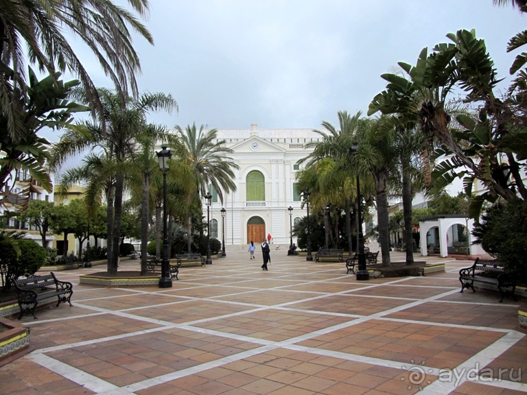 Андалусия-4: Севилья, Кармона, Эсиха, хересный треугольник и кадисский меридиан (часть 6)