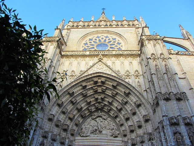 Андалусия-4: Севилья, Кармона, Эсиха, хересный треугольник и кадисский меридиан (часть 1)