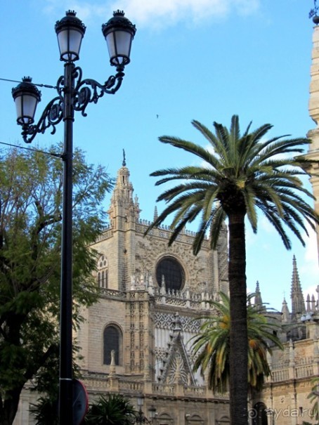 Андалусия-4: Севилья, Кармона, Эсиха, хересный треугольник и кадисский меридиан (часть 1)