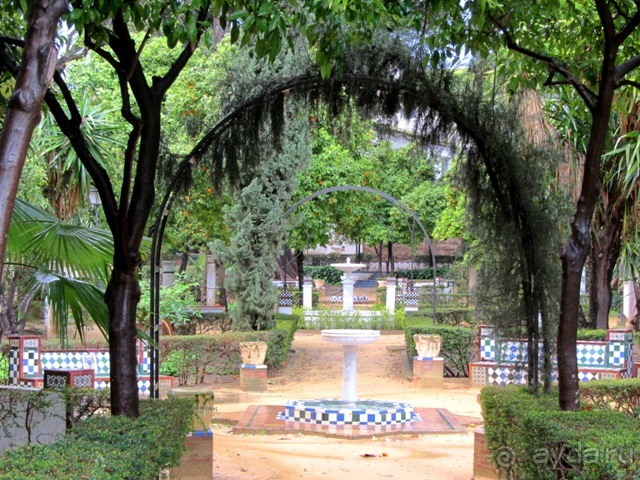 Андалусия-4: Севилья, Кармона, Эсиха, хересный треугольник и кадисский меридиан (часть 1)