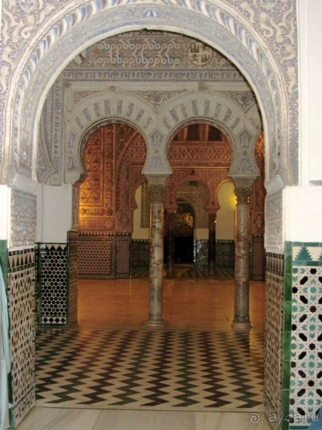 Андалусия-4: Севилья, Кармона, Эсиха, хересный треугольник и кадисский меридиан (часть 1)