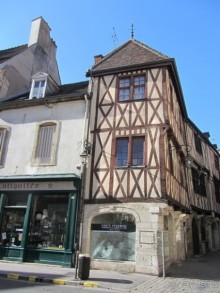 Французские бродилки - великолепный Мец, яркий Эльзас и серая Бургундия. Часть 6