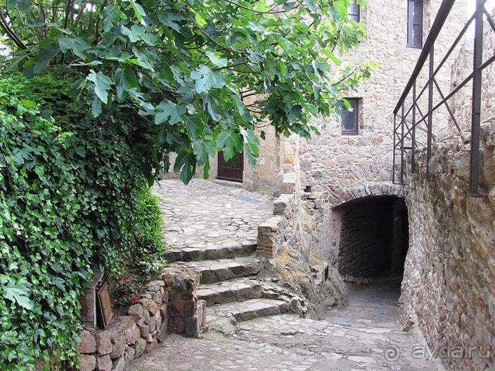 Альбом отзыва "Кольцо мечты: Каталония, Пиренеи и Коста-Брава - по обе стороны границы. Часть 7"