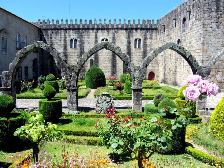 Порту и окрестности (Коимбра, Виана ду Каштело, Брага, Гимарайш, Вила ду Конде) Часть 3