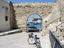 Альбом отзыва "Апулия и Матера – впечатления без погружения. Норманнская крепость в Бари и Монополи"