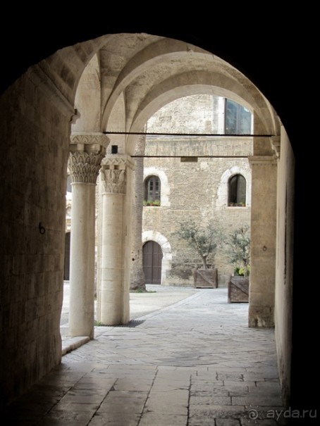 Альбом отзыва "Апулия и Матера – впечатления без погружения. Норманнская крепость в Бари и Монополи"